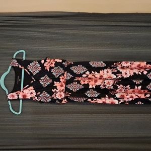 Three Pink Hearts Medium Maxi Dress